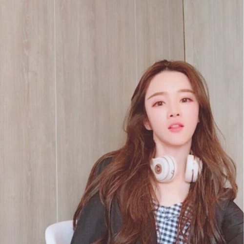 出现又离开戴羽彤